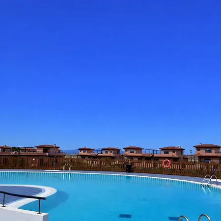 Fuerte Wave House בית נופש *